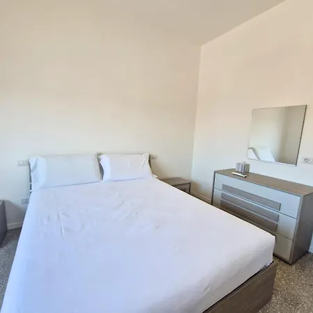 Appartamento Uddin's Den *