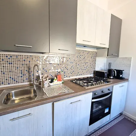 Uddin's Den * Civitanova Marche